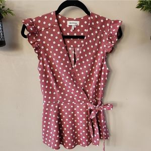 Monteau sleeveless top pink with white polka dots size medium